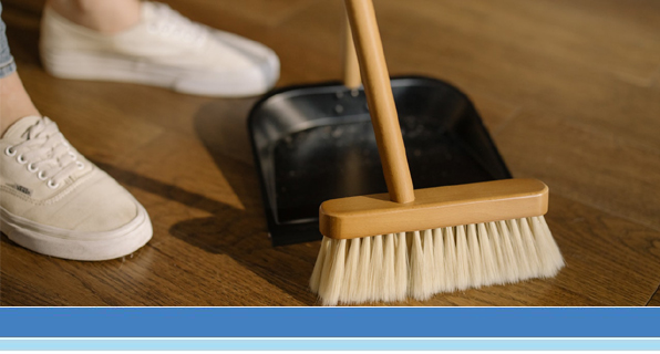 broom and dust pan